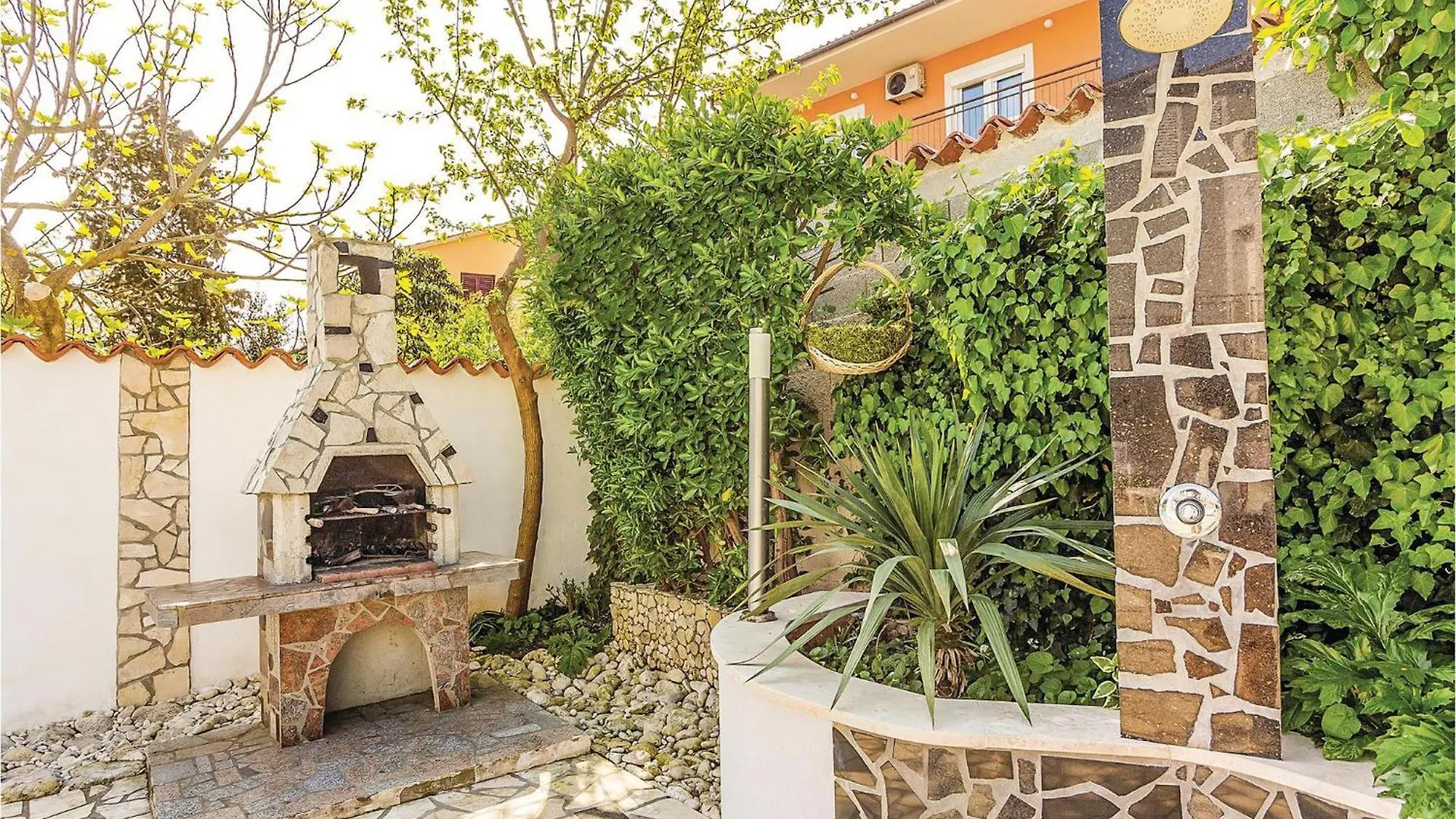 1 Bedroom Amazing Apartment In Banjole Croatia