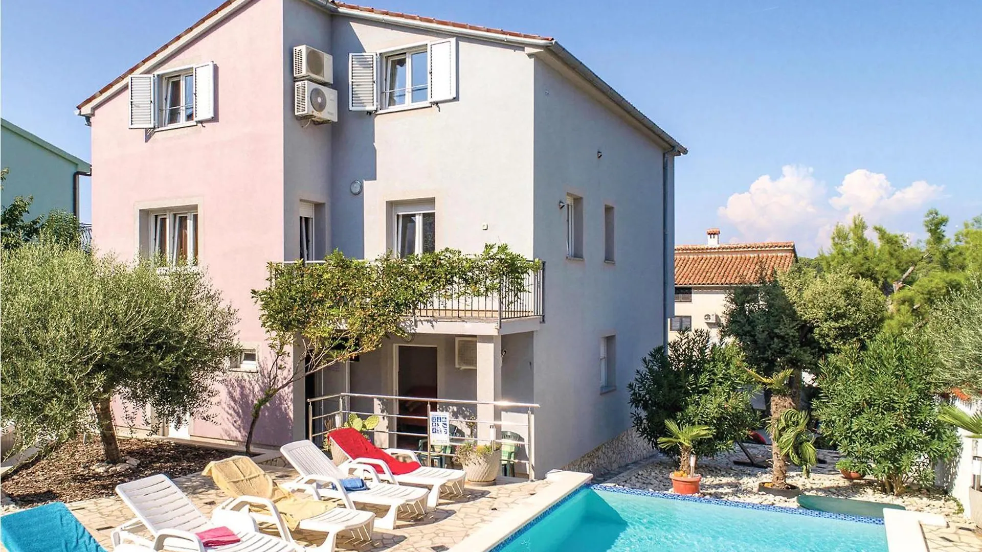 1 Bedroom Amazing Apartment In Banjole